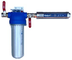 Změkčovač vody IPS Kalyxx BlueLine - G 1/2" s filtrem a kohouty - horizontální montáž
